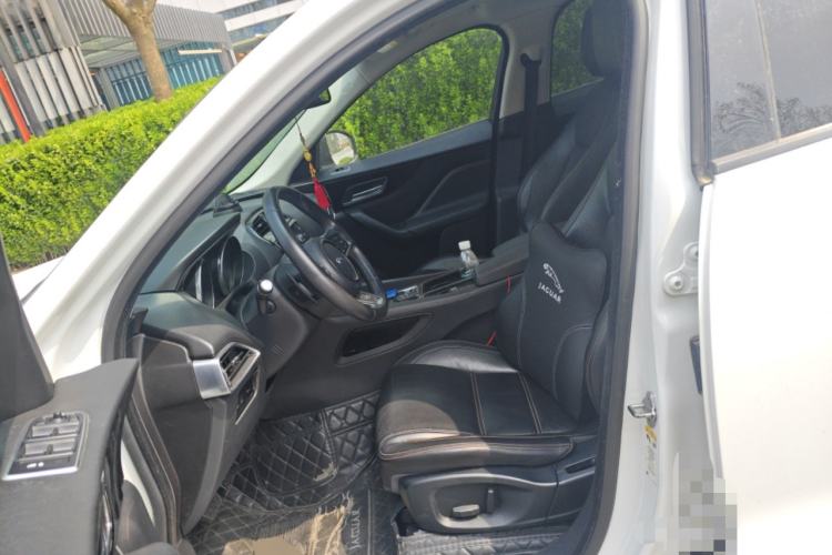 Used Jaguar F-PACE 2018 2.0T Two-Wheel Drive Urban Deluxe Edition