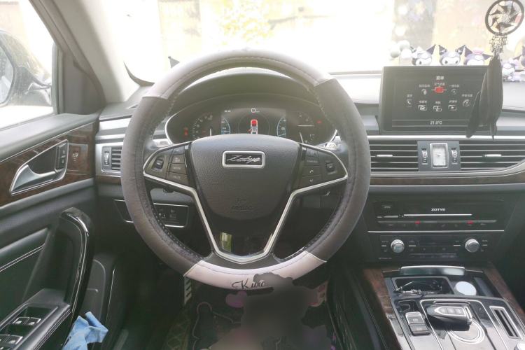 Used Zotye Z700 2018 Z700H 1.8T DCT Luxury Edition
