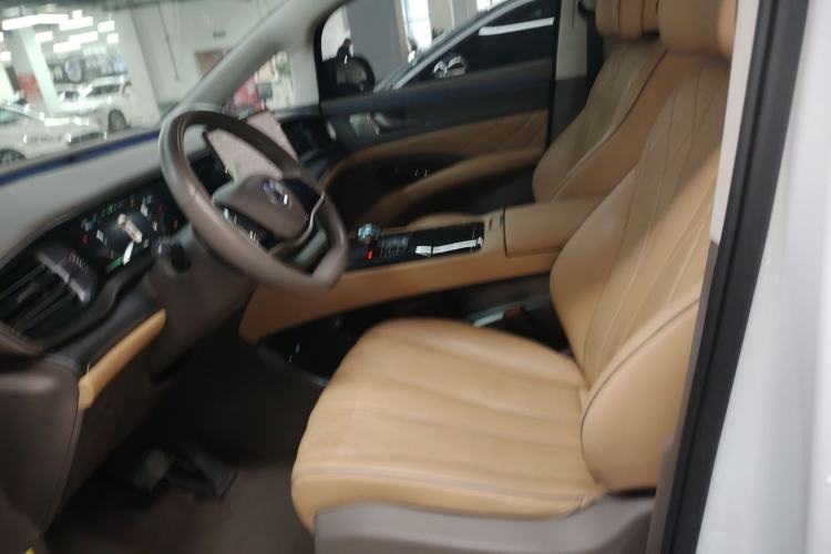 Used Denza D9 2022 DM-i 970 Four-Wheel Drive Flagship Model