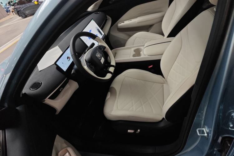 Used ARCFOX T1 2025 Model 425 PLUS