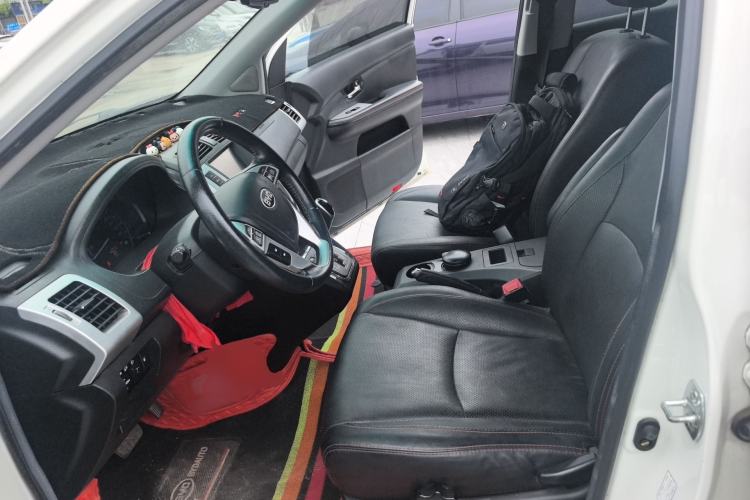 Used BYD S6 2014 2.4L Automatic Prestige 5-Seater