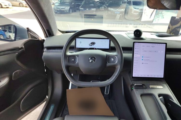 Used Nio ET7 2022 75 kWh Steering Wheel