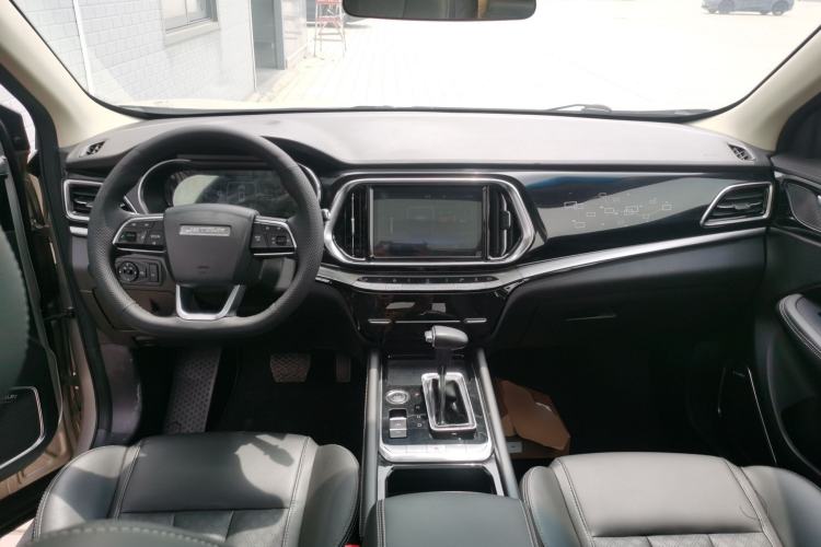 Used JETOUR X90 2019 1.5T Automatic Smart Enjoyment 6-Seater Emission Standard China V Center Console