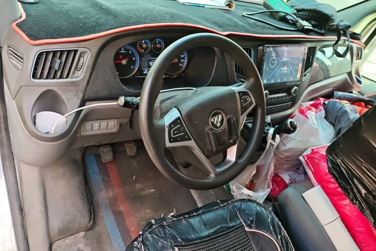 Used Foton Toano 2022 2.0T Manual Tongtu Multi-Function Long Wheelbase Mid-Roof Single-Tire 5/6/7/9-Seater 4F20TC3