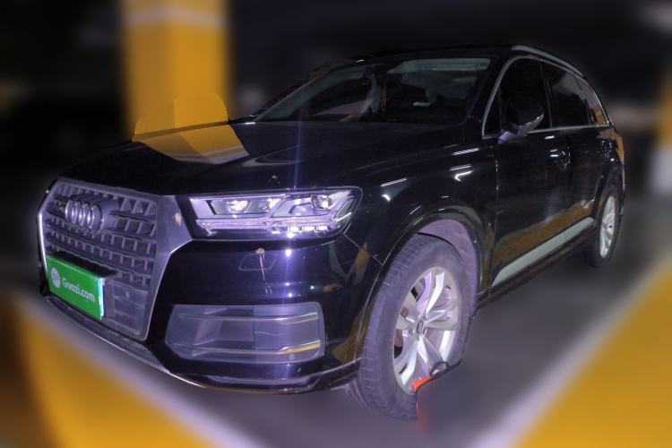 Used Audi Q7 2018 40 TFSI Comfort Model