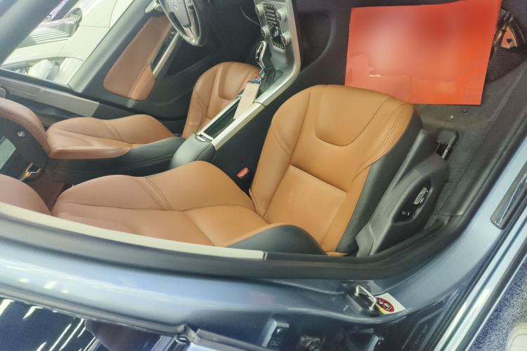 Used Volvo S60 2017 S60L T5 Zhiyue Edition
