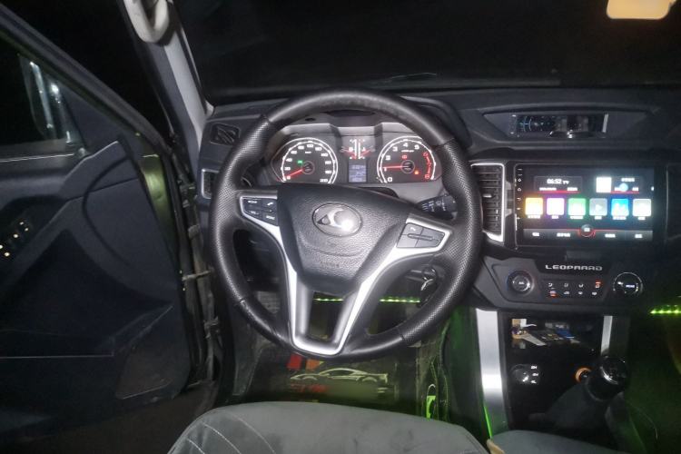 Used Leopaard Q6 2015 2.4L Manual 4x4 Excellence Edition