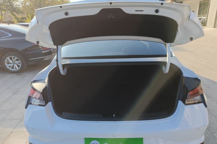 Used Hyundai Elantra 2022 1.5L CVT LUX Prestige Edition Trunk