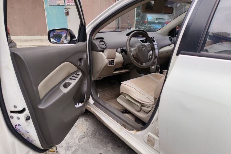 Used Toyota Vios 2011 1.6L GL-i Sunroof Version AT Driver Seat