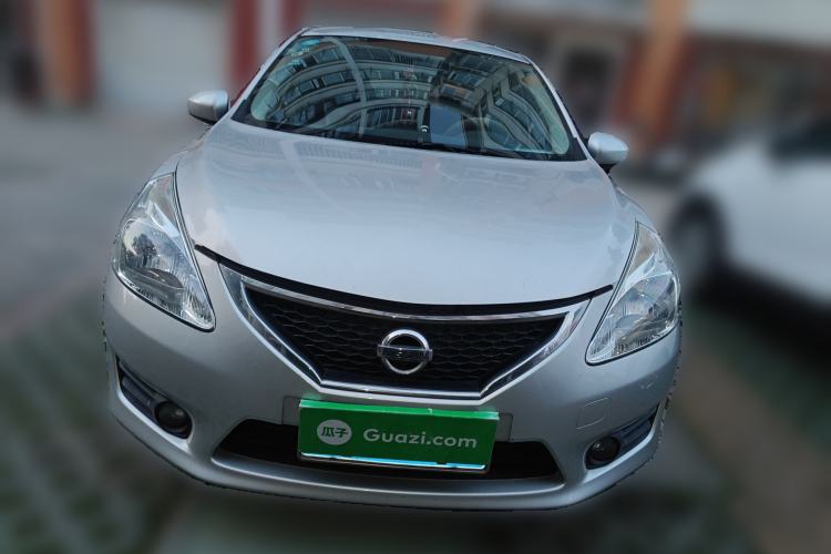 Used Nissan Tiida 2011 1.6L Manual Comfort Edition