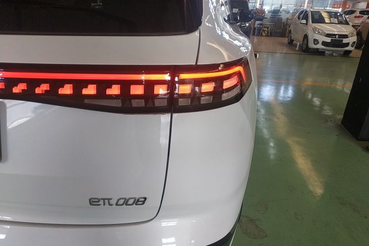 Used Dongfeng eπ eπ008 2025 210 Ultra Range-Extended Version 5 Seats Exterior 3