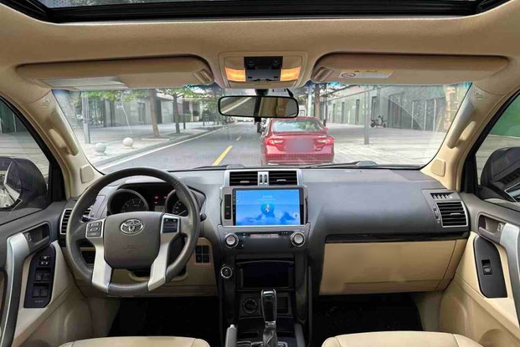 Used Toyota Prado 2016 2.7L Automatic Standard Edition Interior 5