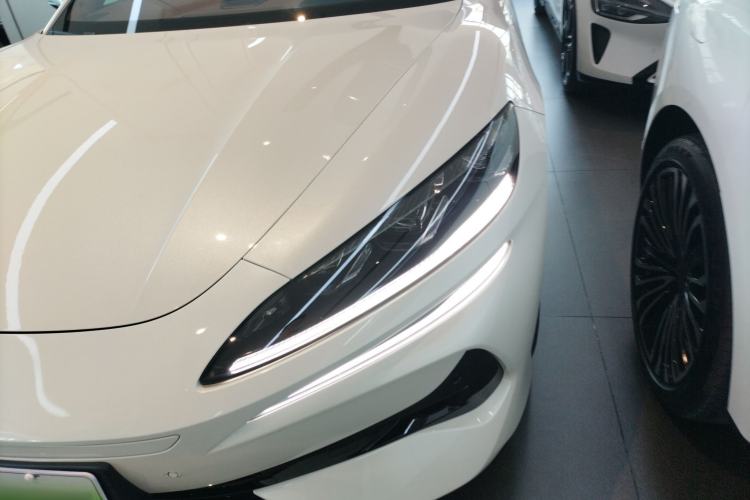 Used Denza Z9GT 2024 1100 Four-Wheel Drive Ultra Version
