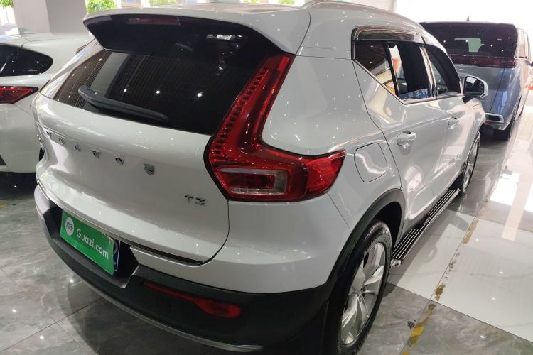 Used Volvo XC40 2020 T3 Smart & Stylish Edition Rear Right 45 Deg