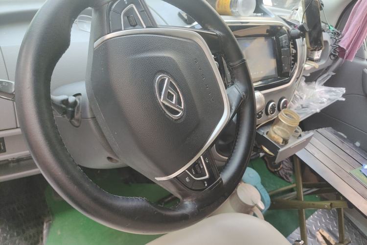 Used SAIC MAXUS Xintu V80 2021 2.0T PLUS Manual All-Around King Short Wheelbase Mid-Roof Variant—5/6/7/8/9-Seater
