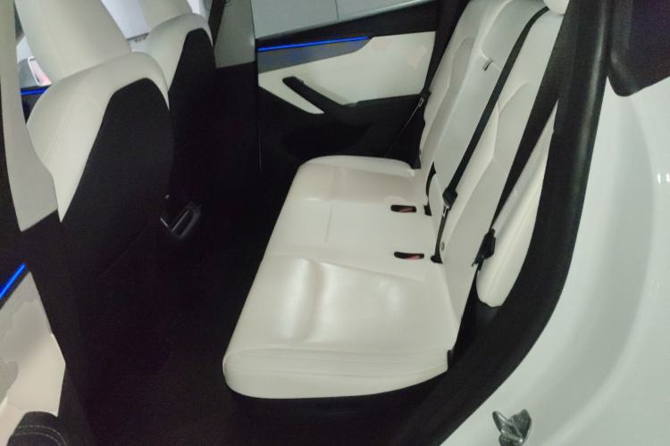 Used Tesla Model Y 2025 Rear-Wheel-Drive Version