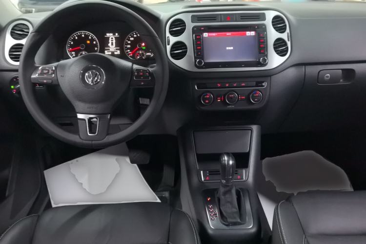 Used Volkswagen Tiguan 2016 300TSI Automatic Two-Wheel Drive Comfort Edition Center Console