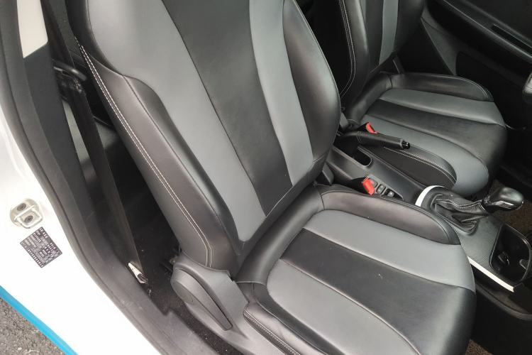 Used Roewe Clever 2022 311km QiQi BoBo Edition Right Front Seat