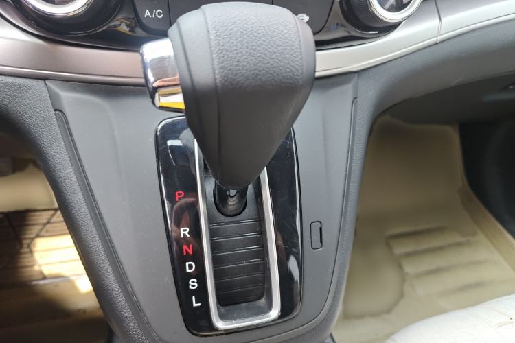 Used Honda CR-V 2015 2.0L two-wheel drive Fashion Edition
