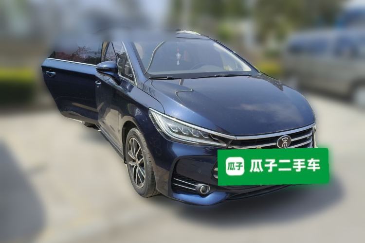 Used BYD Song MAX 2017 1.5T Automatic Smart Connect Prestige 7-Seater Front Right 45 Deg