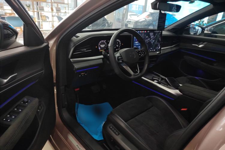 Used Volkswagen Passat 2025 Pro 380TSI Starry Dragon Luxury Edition
