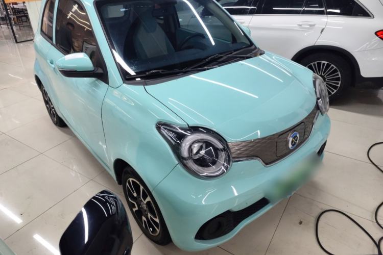 Used Brilliance Xinri i03 2022 Youth Edition 31.45 kWh Front Right 45 Deg