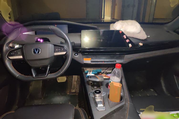 Used CHANGAN UNI-V 2022 1.5T Sport Edition Center Console