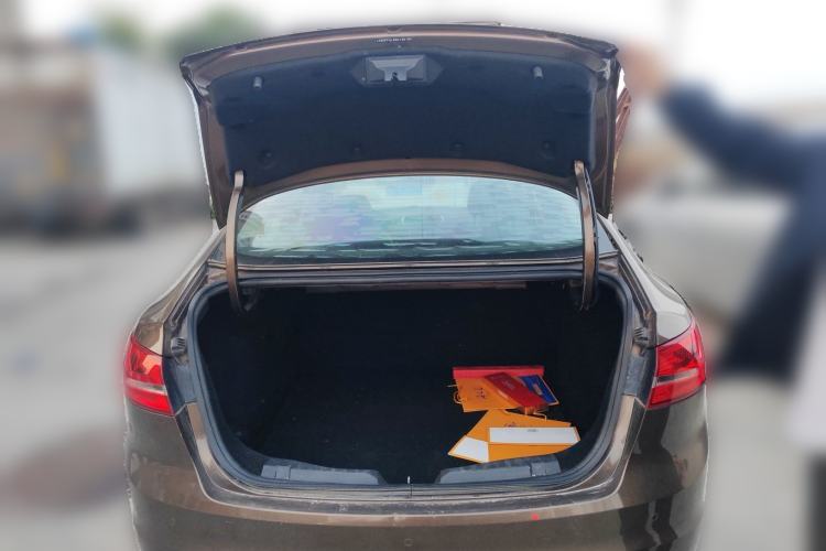 Used Ford Escort 2017 Happiness Edition 1.5L Automatic Fashion Version
