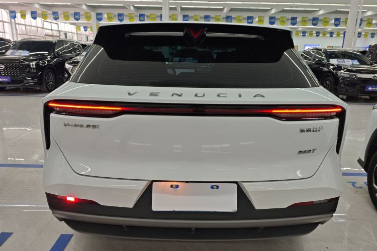 Used Venucia V 2021 260T Idol Edition
