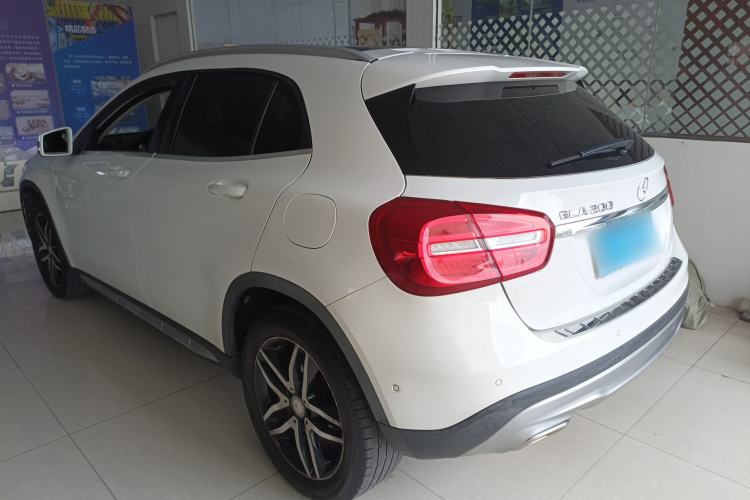 Used Mercedes-Benz GLA 2016 GLA 200 Fashion Model Rear Left 45 Deg