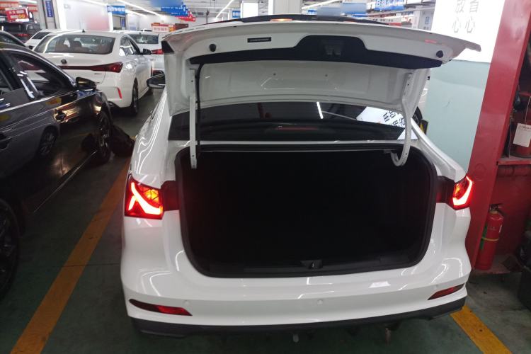 Used Roewe i5 2023 1.5L Manual Comfort Edition