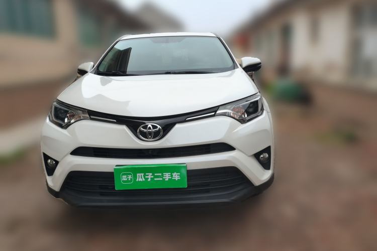 Used Toyota RAV4 2016 2.0L CVT Two-Wheel Drive Fashion Edition China V Standard Front