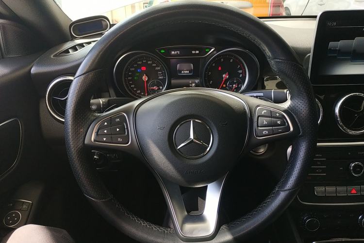 Used Mercedes-Benz CLA 2017 Facelifted CLA 180 Steering Wheel