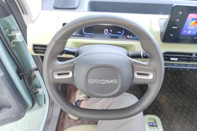 Used Geely Galaxy Panda 2023 Panda Mini 200km Endurance Bear
