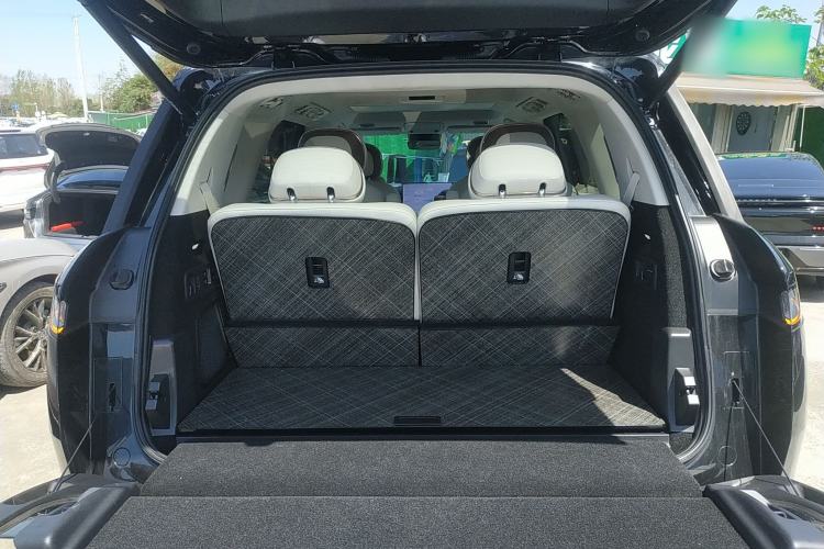 Used Lynk & Co 900 2025 1.5T Ultra
