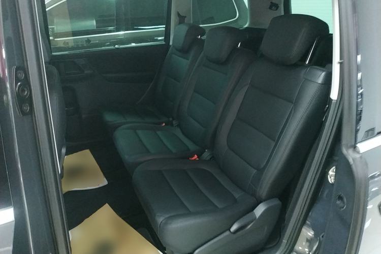 Used Volkswagen Sharan 2018 Revised Version 380TSI Comfort Edition 7-Seater
