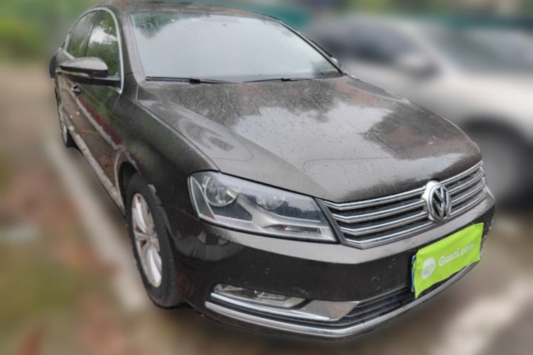 Used Volkswagen Magotan 2015 1.8TSI Advanced Model Front Right 45 Deg