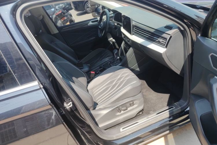 Used Volkswagen Tiguan L 2024 330TSI Automatic Two-Wheel Drive R-Line Enhanced Edition Right Front Seat