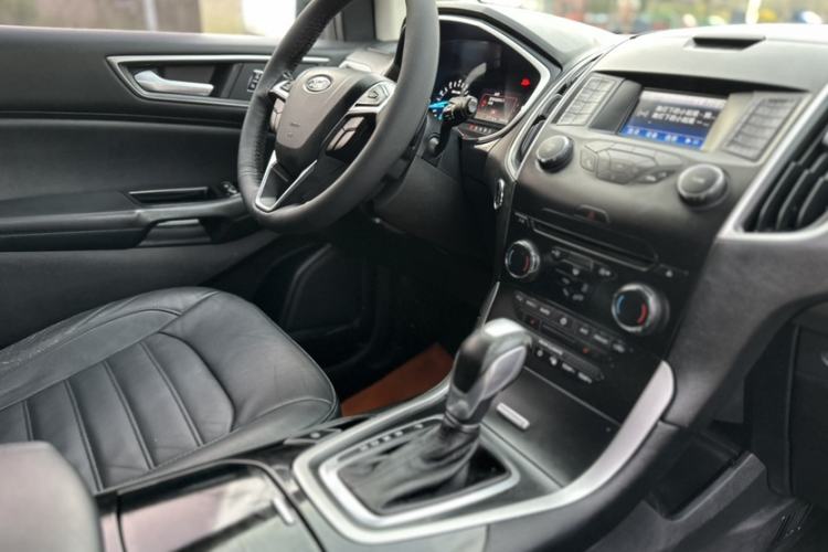 Used Ford Edge 2016 EcoBoost 245 Two-Wheel-Drive Platinum Edition 7-Seater