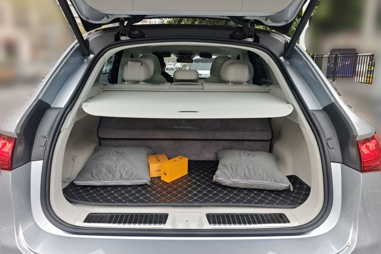 Used Mercedes-Benz EQE SUV 2023 350 4MATIC Luxury Edition Trunk