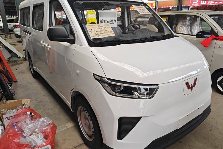 Used Wuling Yangguang 2025 Model 400km Bus Edition—Comfort Edition
