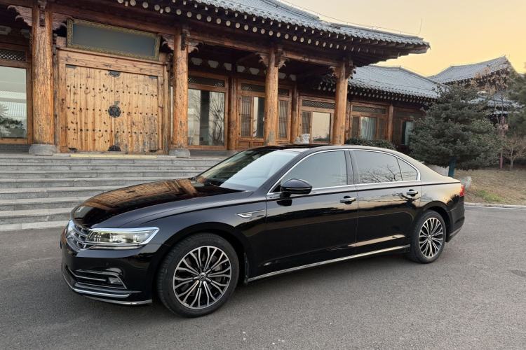 Used Volkswagen Phideon 2016 480 V6 Four-Wheel Drive Supreme Edition