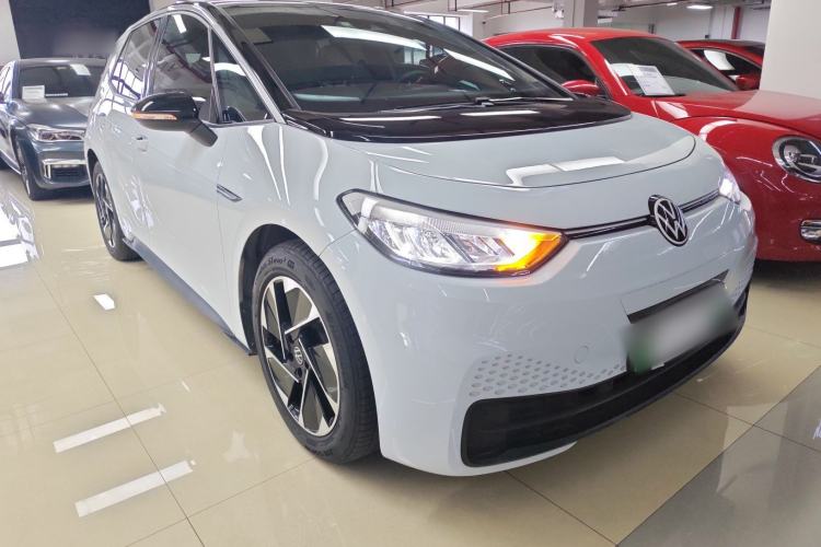 Used Volkswagen ID.3 2023 Upgraded Model Pure Intelligent Enjoyment Version Front Right 45 Deg