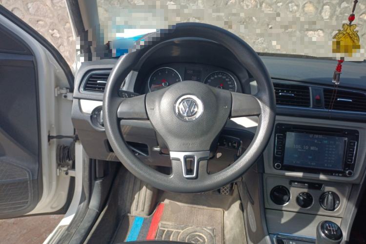 Used Volkswagen Lavida 2013 Restyled Classic 1.6L Manual Comfort Edition
