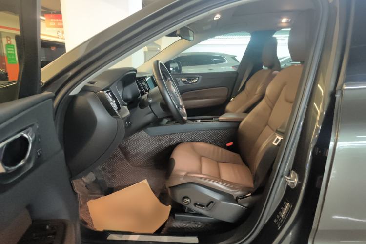 Used Volvo XC60 2021 T5 4x4 Smart Luxury Edition
