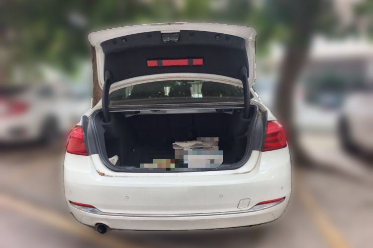 Used BMW 3 Series 2016 320Li Ambition Model
