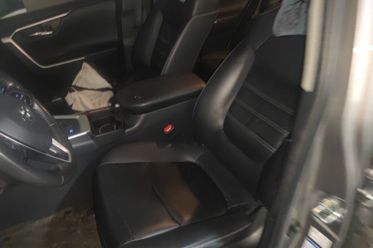 Used Toyota RAV4 2020 Dual-Engine 2.5L E-CVT 4x4 Elite PLUS Edition