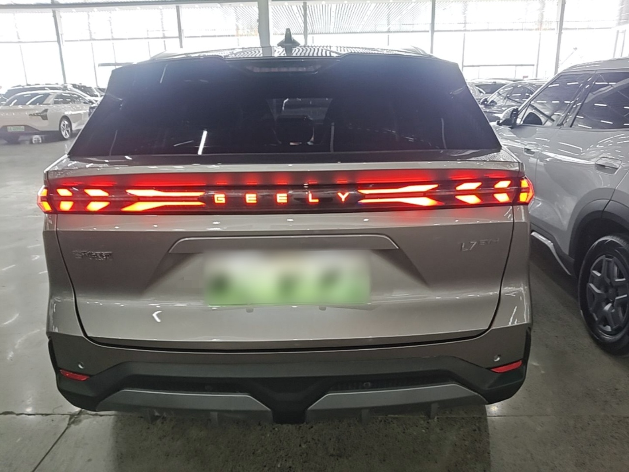 Geely Galaxy L7 2025 EM-i 115km Exploration Edition — снимка 5