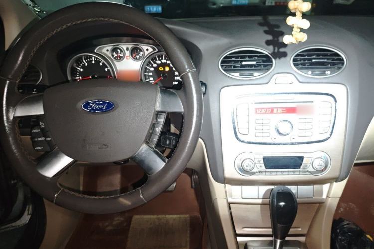 Used Ford Focus 2011 Sedan 1.8L Automatic Fashion Edition