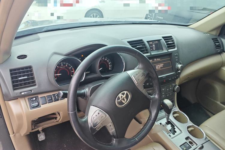 Used Toyota Highlander 2009 3.5L 4x4 7-Seater Luxury Edition Center Console